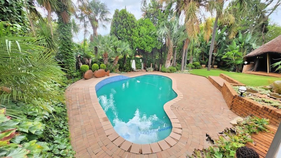 5 Bedroom Property for Sale in Doringkruin North West